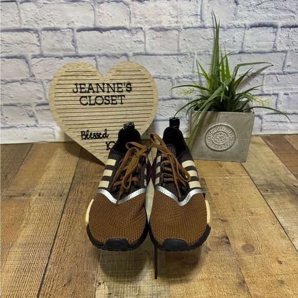 adidas NMD_R J STAR WARS MANDALORIAN Kids Brown/Tan/Black Youth Size 6  GZ2745 - Picture 4 of 10